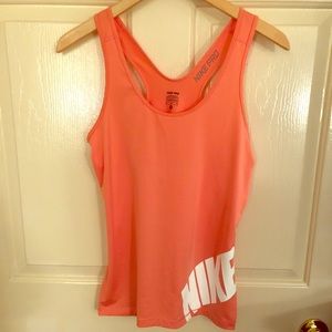 Nike Pro women’s racer back